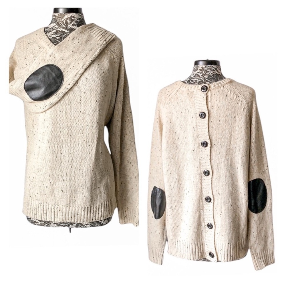 Market & Spruce Cotulla Button Back Sweater - Picture 8 of 8